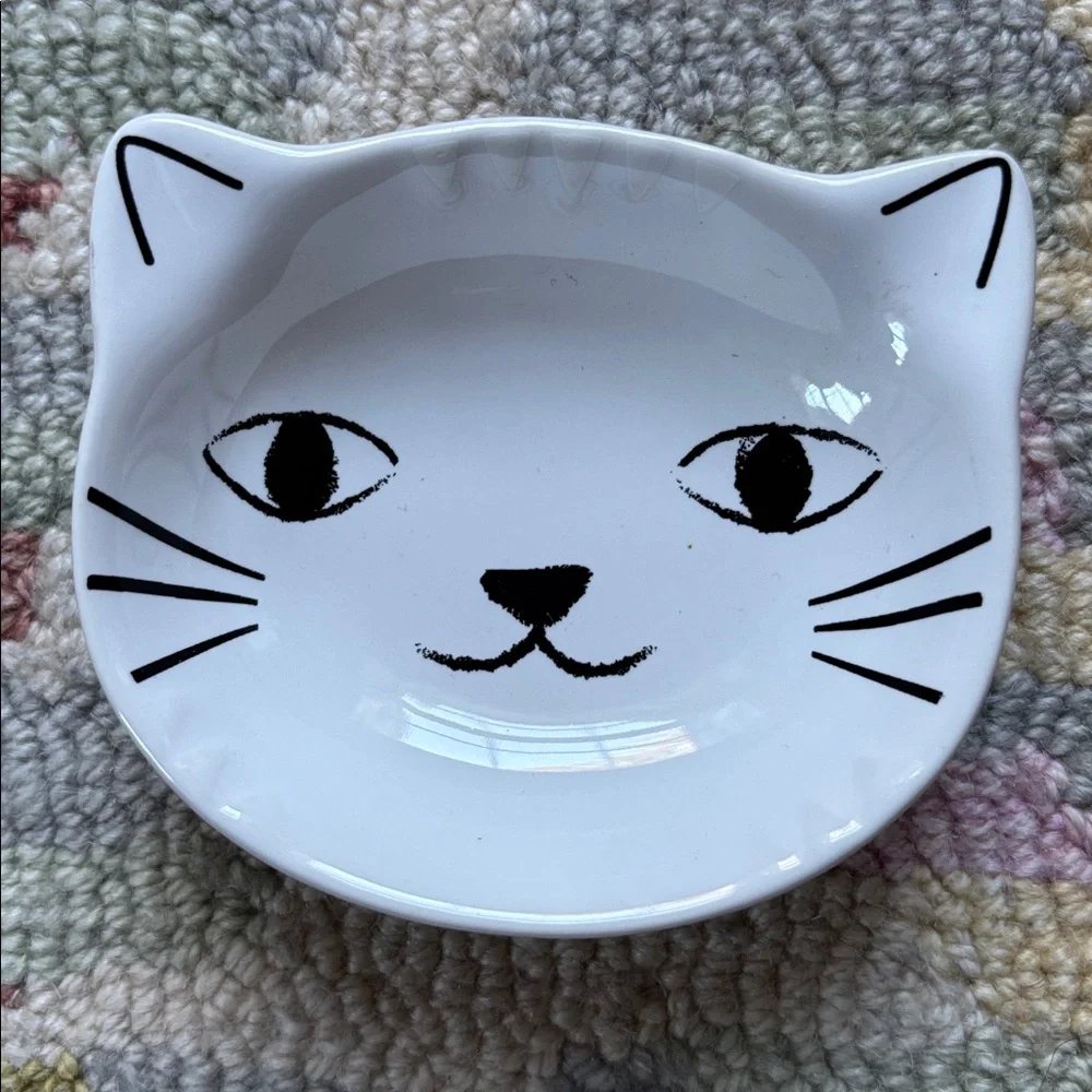 Cat x 2 Molly & Rex Girlish Cat with flower notepad + white cat face bowl